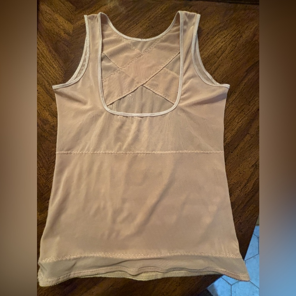 SHAPEWEAR!!! XL Light support under top. Great Condition!!!